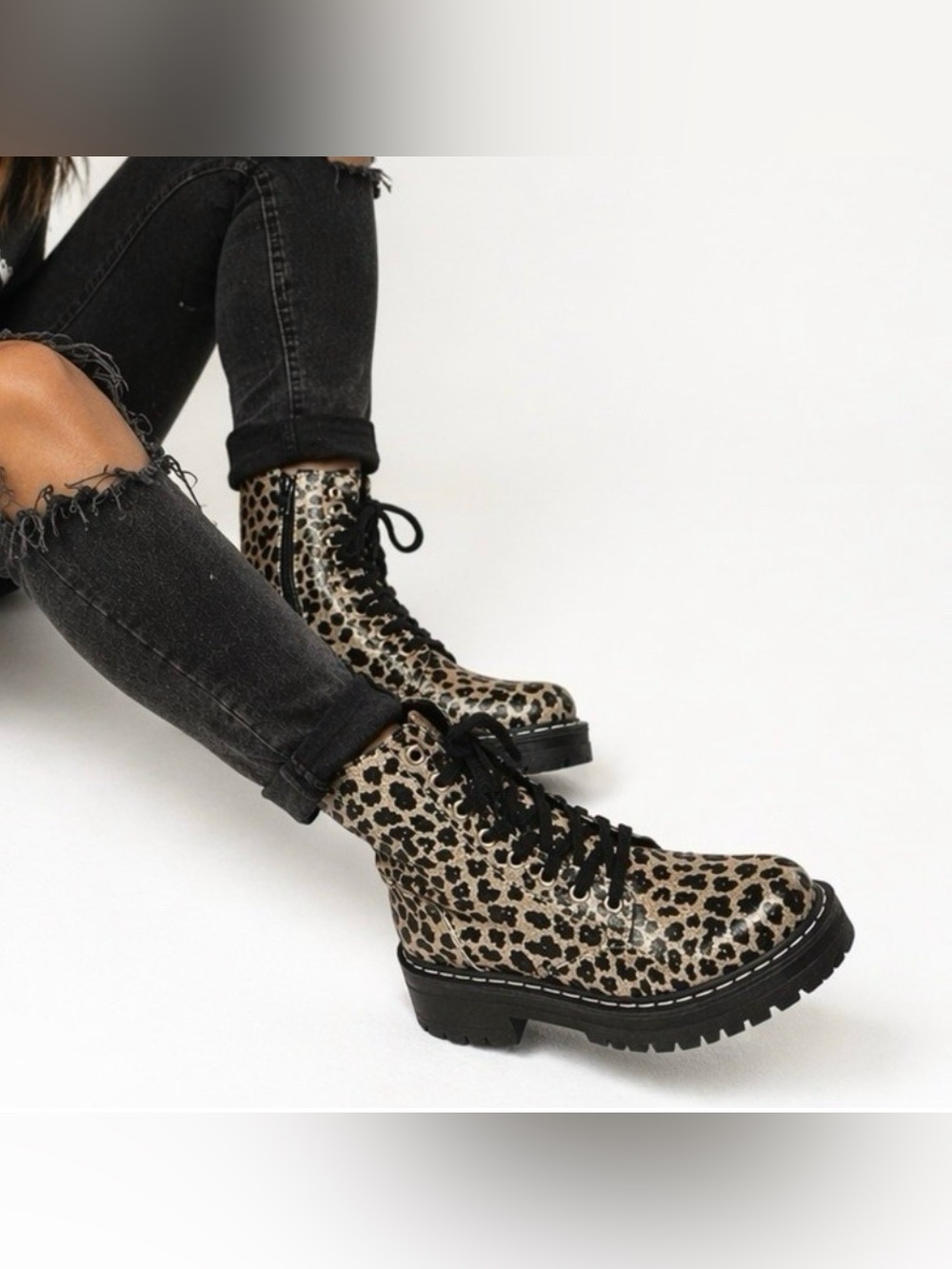 TRUE CRAFT Korri Combat Boots Womens 6M Tan Leopard Glitter Lug Sole Lace Up NEW